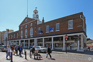 Plus de détails pour High St, Uxbridge - Bureau à louer