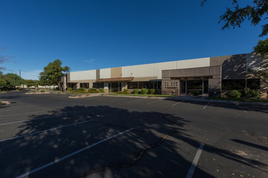 4050 E Cotton Center Blvd, Phoenix, AZ for lease - Building Photo - Image 2 of 9