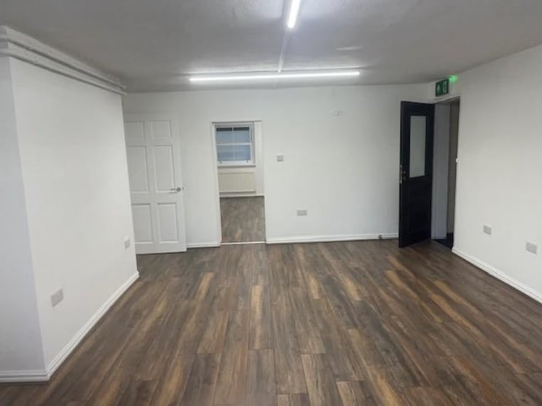 193 Wolverhampton St, Dudley for lease Interior Photo- Image 1 of 2