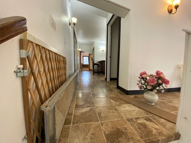 36142 Pine St, Soldotna, AK à vendre - Photo intérieure - Image 2 de 48
