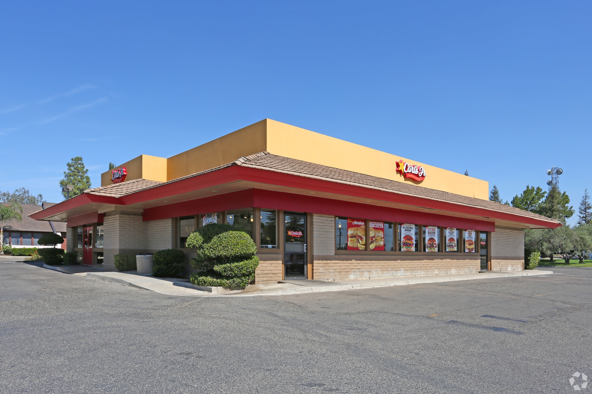 5007 E Mckinley Ave, Fresno, CA for lease Primary Photo- Image 1 of 5