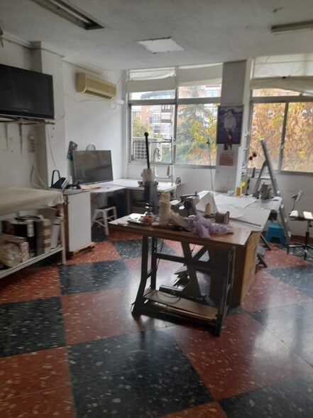 Retail in Cáceres, Cáceres for lease - Building Photo - Image 3 of 40