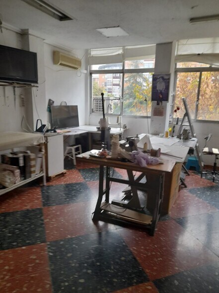 Commerce de détail dans Cáceres, Cáceres à louer - Photo du bâtiment - Image 3 de 40