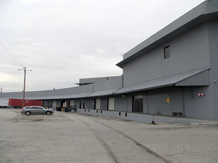 5525 S Soto St, Vernon, CA à louer - Photo du bâtiment - Image 3 de 35
