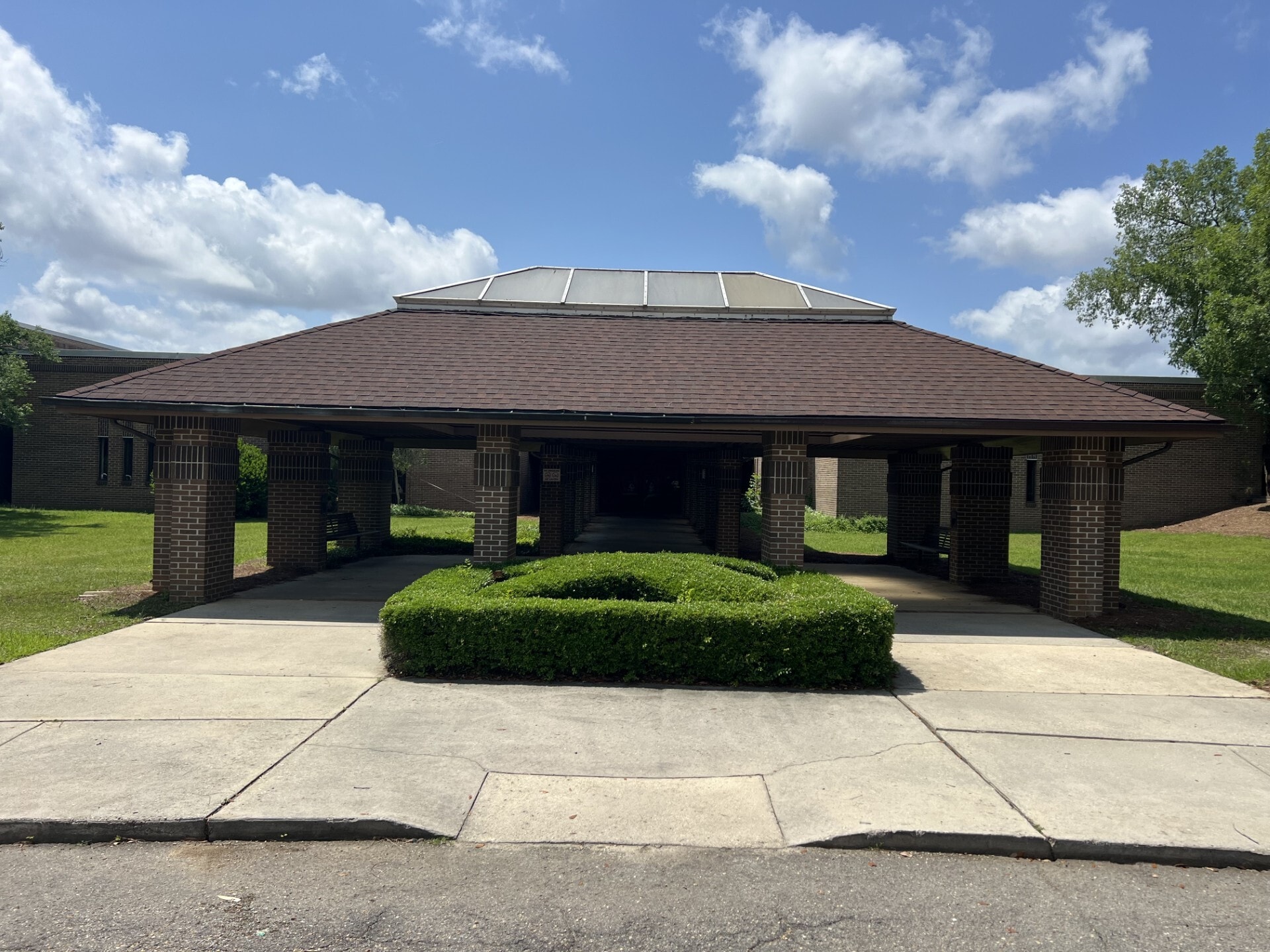 120 Woodlands Blvd, Thomasville, GA for lease Primary Photo- Image 1 of 11