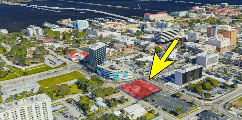 608 14th St W, Bradenton, FL à vendre - Photo du bâtiment - Image 2 de 9