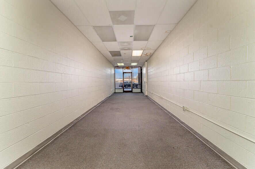 2125-2143 N Church St, Burlington, NC à vendre - Photo intérieure - Image 3 de 10