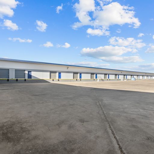 2703 W Industrial Ave, Midland, TX à louer - Photo du bâtiment - Image 2 de 72