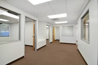 31225 La Baya Dr, Westlake Village, CA for lease Interior Photo- Image 2 of 2
