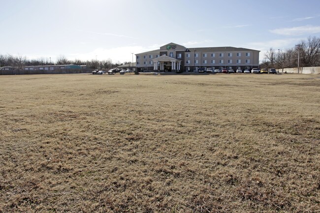 More details for 7840 NW 39th Expy, Bethany, OK - Land for Sale