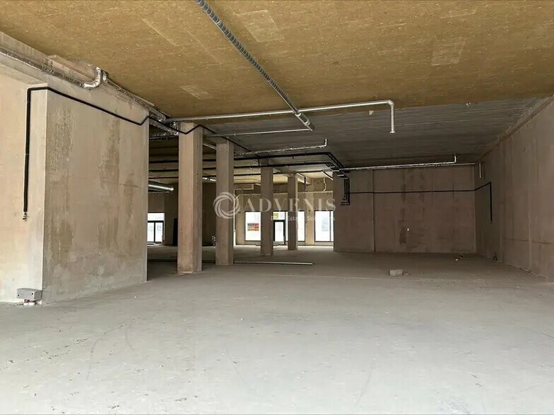 Retail in Nîmes for lease - Interior Photo - Image 3 of 4