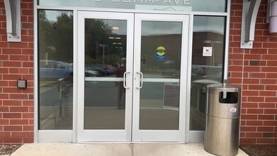 140 Commonwealth Ave, Danvers, MA à louer - Vidéo sur l’inscription commerciale 