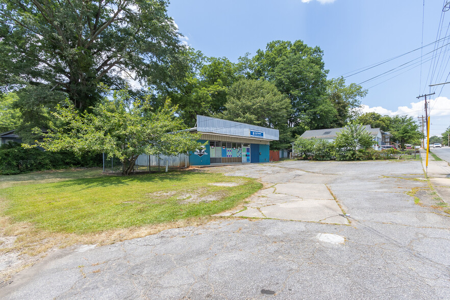 1502 S McDuffie St, Anderson, SC for sale - Building Photo - Image 1 of 14