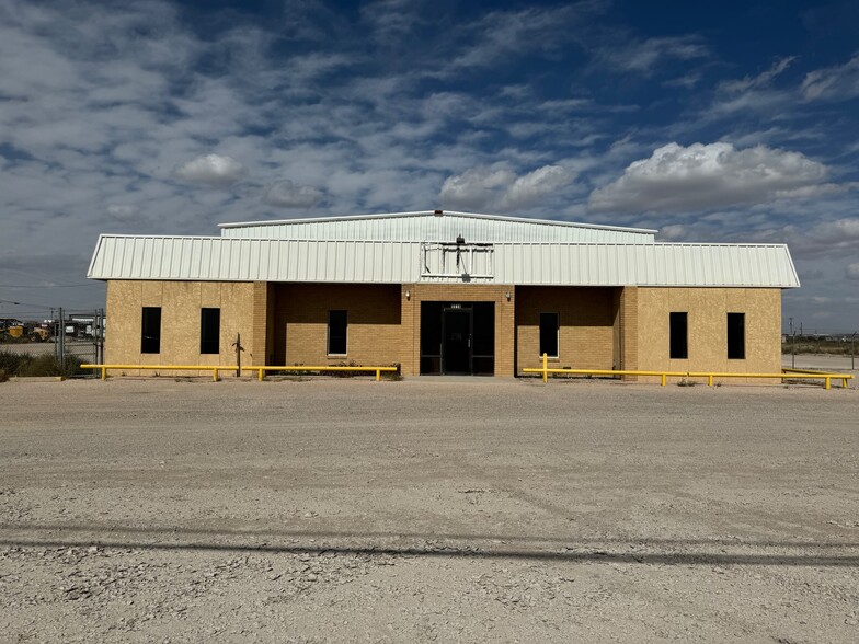 5514 W Carlsbad Hwy, Hobbs, NM for lease - Building Photo - Image 2 of 24