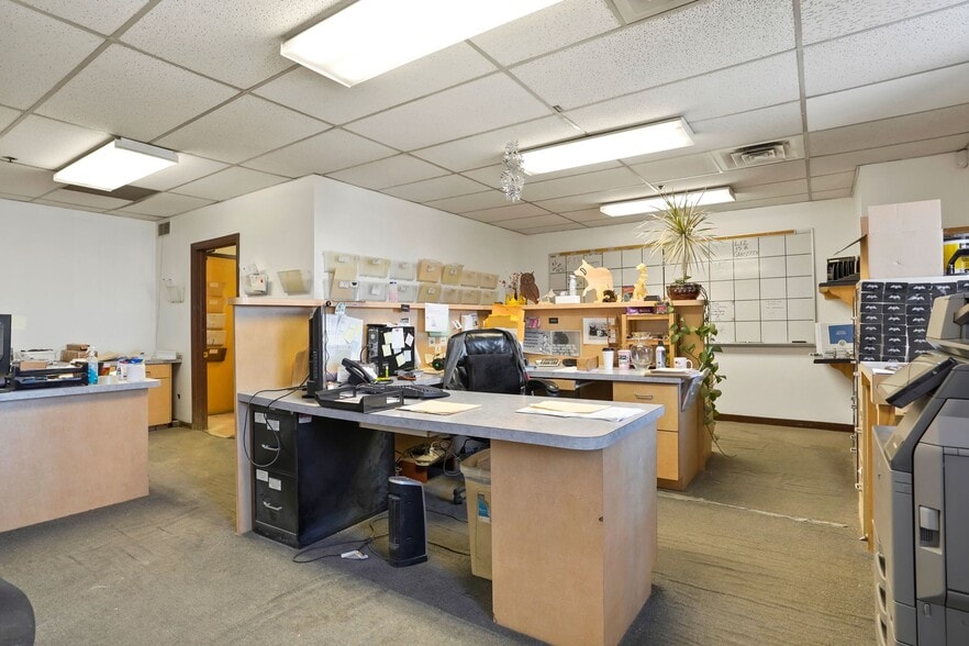 3220 E 52nd Ave, Denver, CO for lease - Interior Photo - Image 3 of 22