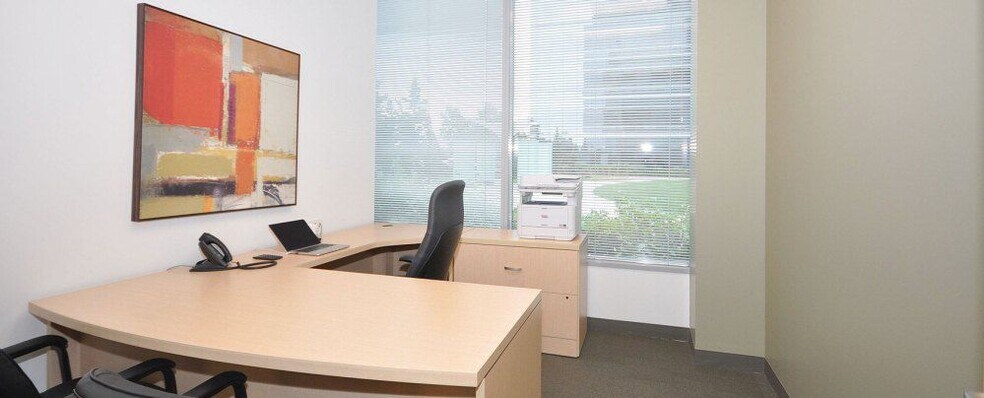 2275 Upper Middle Rd E, Oakville, ON à louer - Photo intérieure - Image 3 de 10