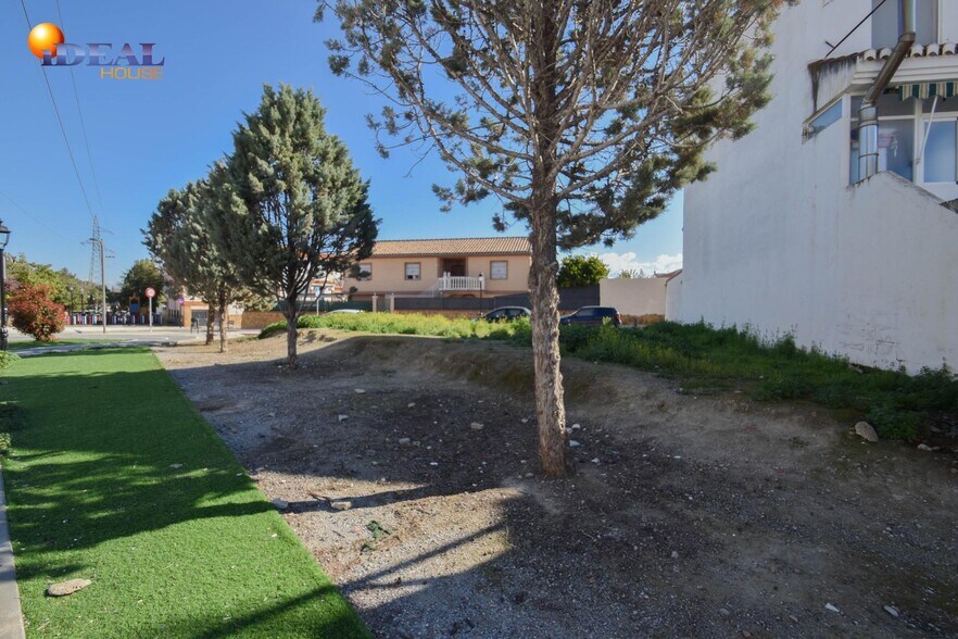 Calle Pedro de Mena, 23, Cúllar Vega, Granada à vendre - Photo du bâtiment - Image 3 de 29