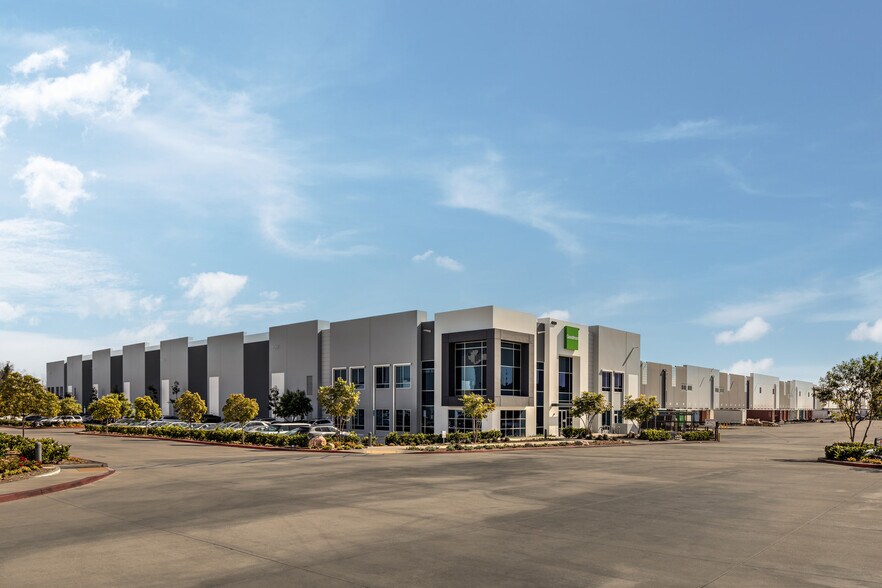 4300 Shirley Ave, El Monte, CA à louer - Photo du bâtiment - Image 2 de 11
