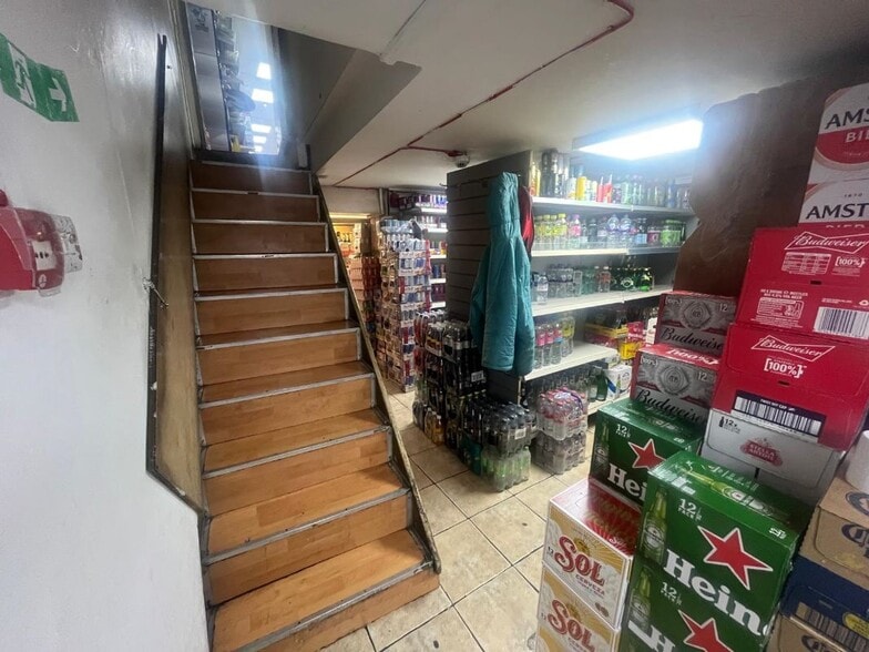 238 High Rd, Londres à vendre - Photo intérieure - Image 3 de 13