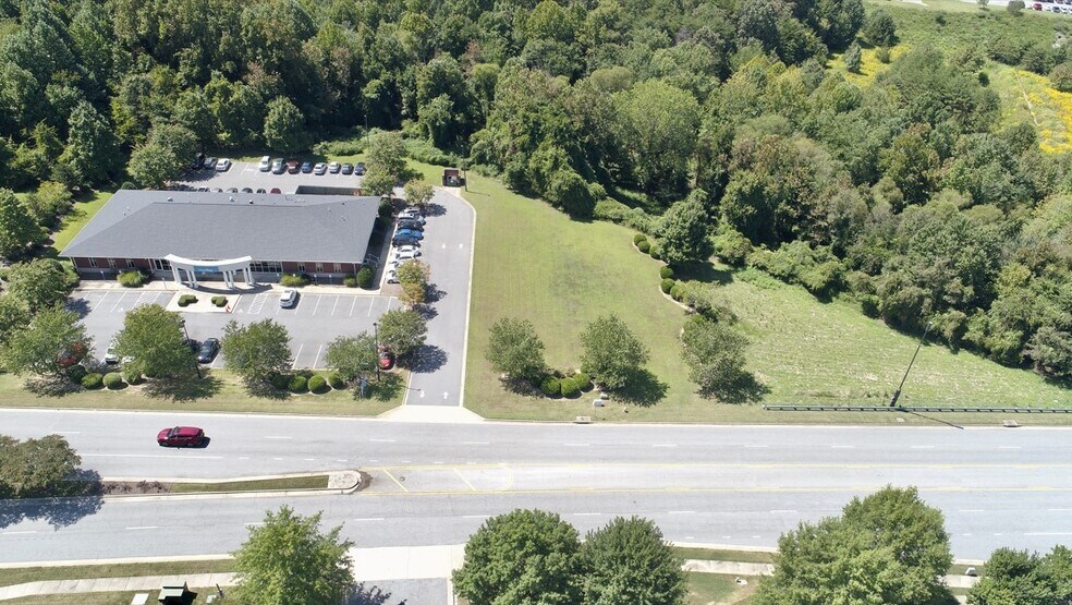 4480 Premier Dr, High Point, NC à vendre - Aérien - Image 2 de 4