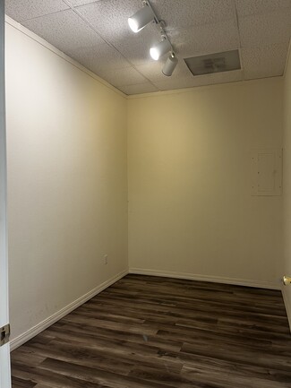 More details for 11815 NE Highway 99, Vancouver, WA - Retail for Lease