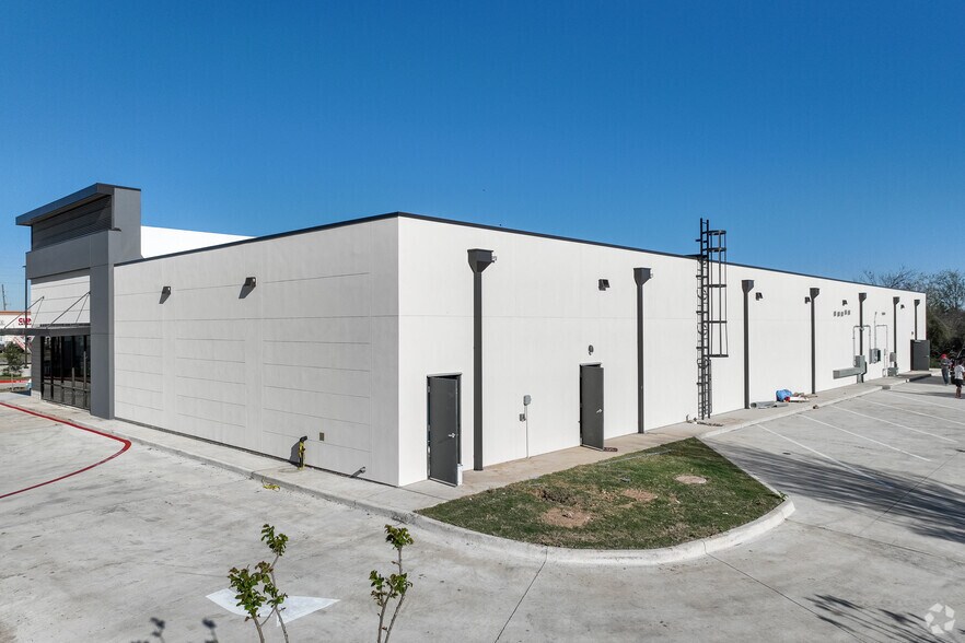 5828 Fry Rd, Katy, TX à louer - Photo du bâtiment - Image 3 de 9