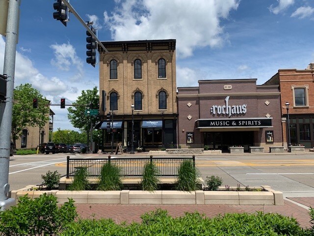 98 W Main St, West Dundee, IL for sale - Building Photo - Image 2 of 38