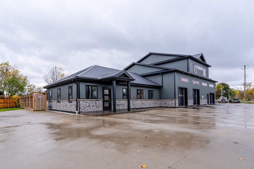 76 Capron St, Paris, ON à vendre - Photo du bâtiment - Image 3 de 39
