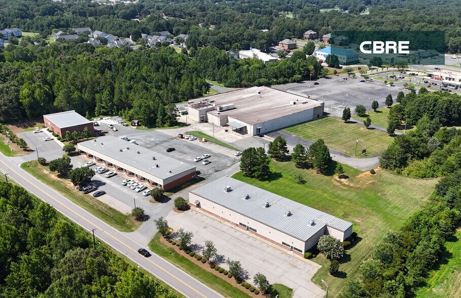 Monroe Flex Portfolio portefeuille de 3 propriétés à vendre sur LoopNet.ca - Photo du bâtiment - Image 3 de 6