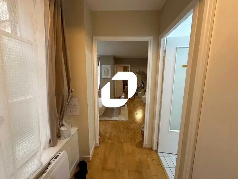 Bureau dans Saint-Germain-en-Laye à louer - Photo du bâtiment - Image 3 de 7