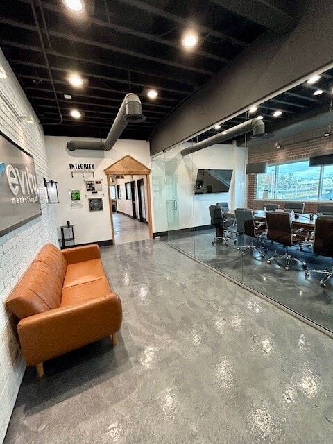 315 S 500 E, American Fork, UT for lease Interior Photo- Image 1 of 9