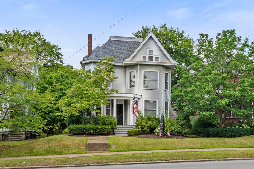409 N Jefferson St, New Castle, PA à vendre - Photo du bâtiment - Image 2 de 46