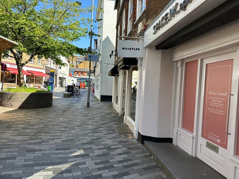 Commerce de détail dans Unit 2, 2 Church St, Kingston Upon Thames à louer - Photo du bâtiment - Image 3 de 12