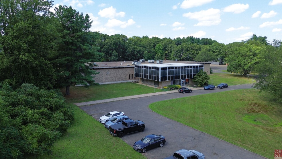 7 Johnson Ave, Plainville, CT for sale - Building Photo - Image 2 of 10