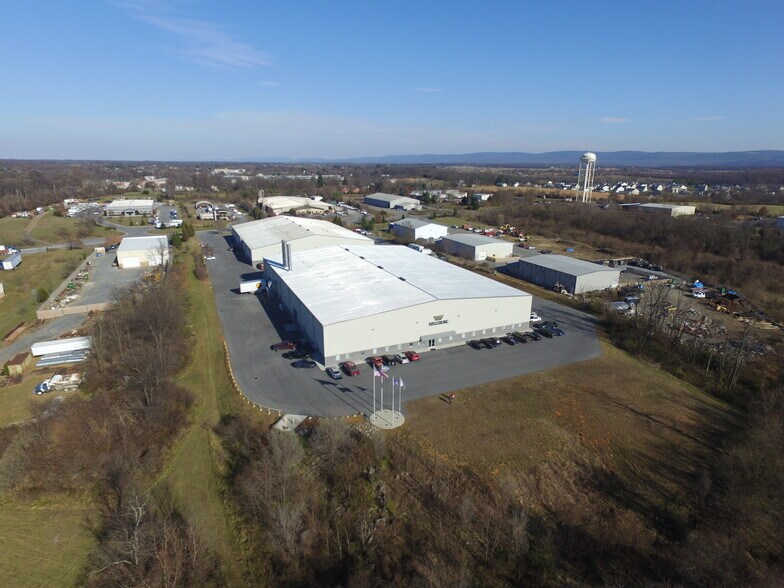 532 Jack Enders Blvd, Berryville, VA for sale - Primary Photo - Image 1 of 13