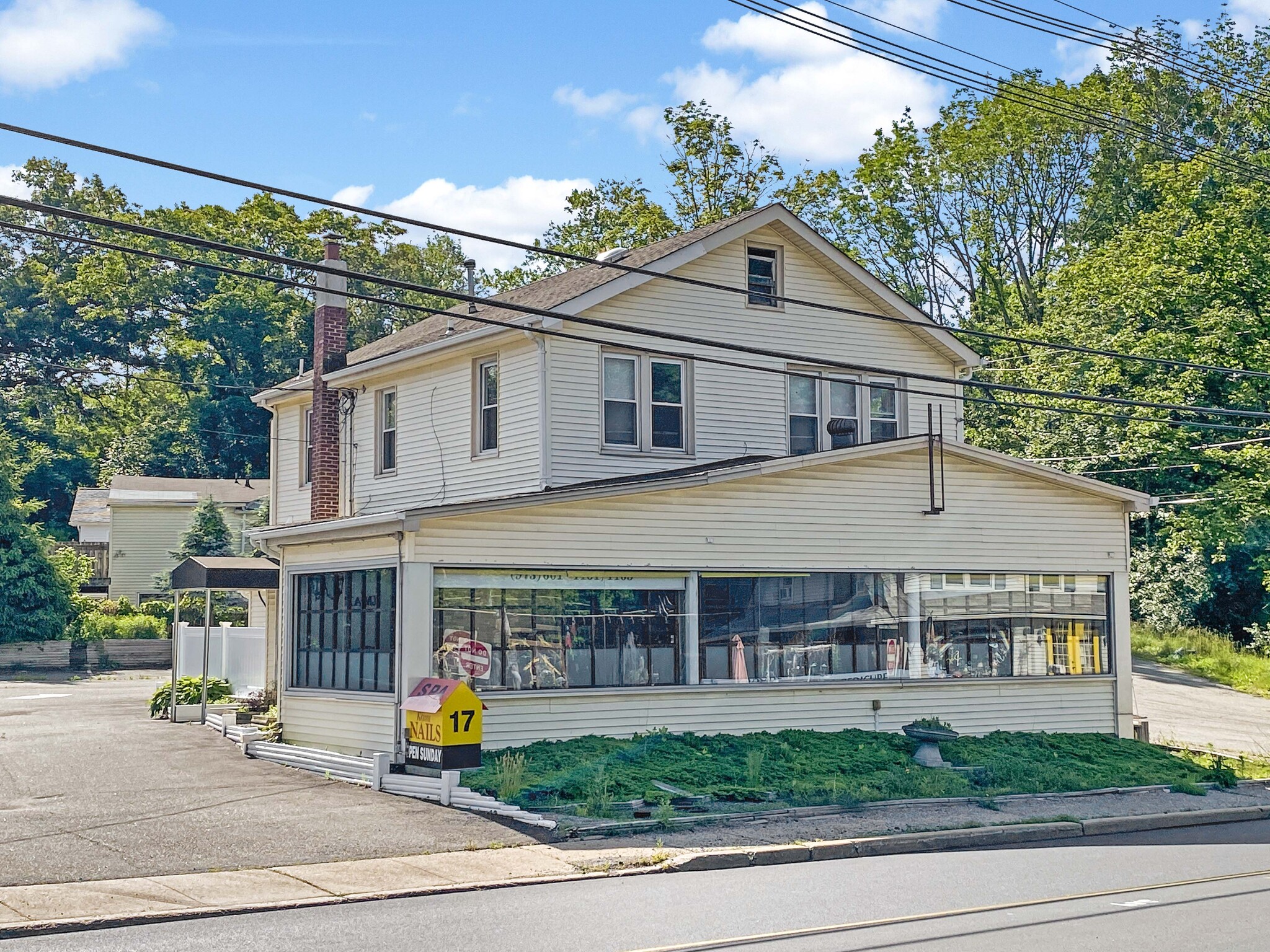 17 Lakeside Blvd, Hopatcong, NJ for sale Primary Photo- Image 1 of 16