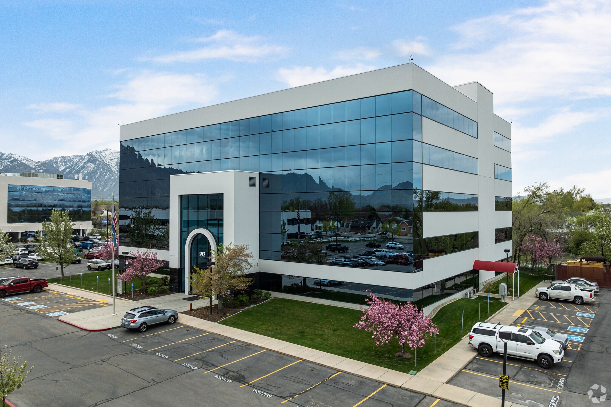 392 E Winchester St, Murray, UT for lease Primary Photo- Image 1 of 17