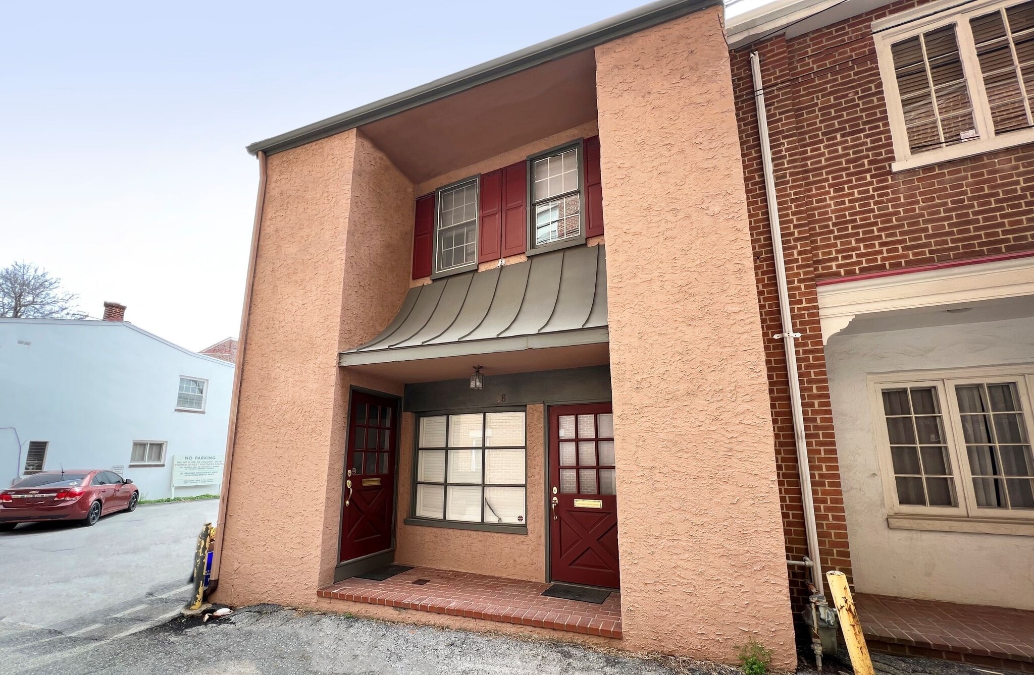 18 Wilmont Mews, West Chester, PA for lease Interior Photo- Image 1 of 3