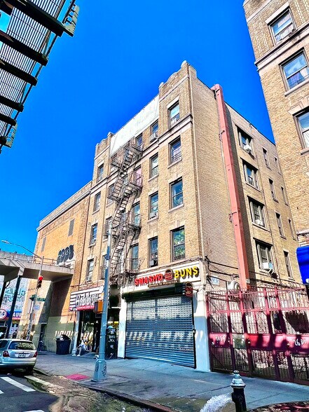 2639-2641 Jerome Ave, Bronx, NY à louer - Photo du bâtiment - Image 2 de 6