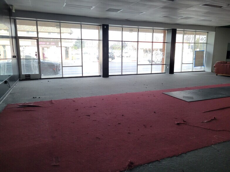 17631-17651 Vanowen St, Van Nuys, CA à louer - Photo intérieure - Image 3 de 5