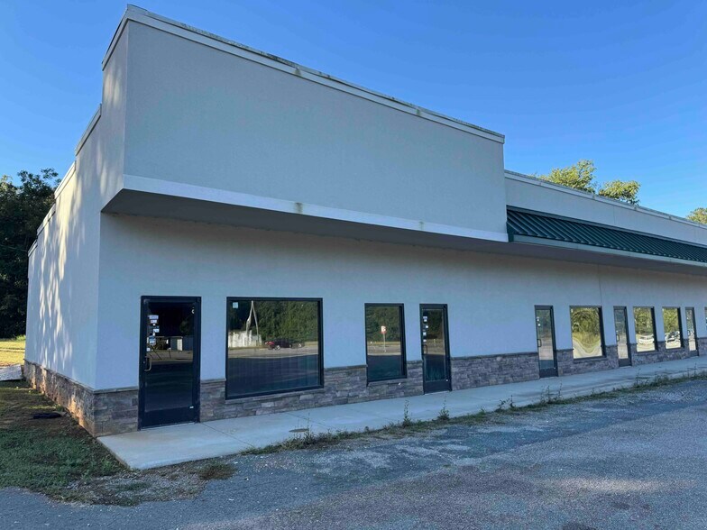2446-2502 Us-74 Hwy E, Wadesboro, NC à louer - Photo du bâtiment - Image 3 de 4