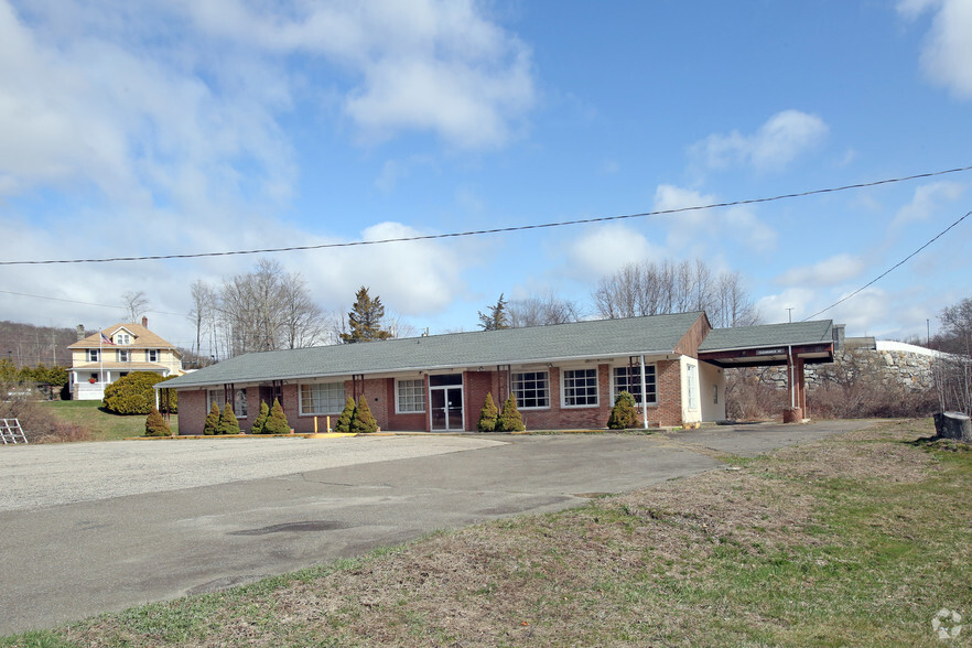 260 Oxford Rd, Oxford, CT à vendre - Photo principale - Image 1 de 1