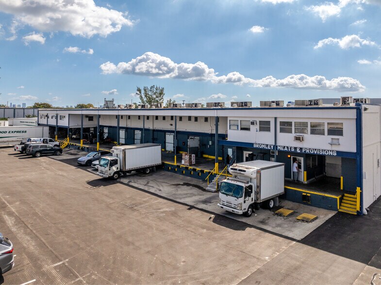 500 NE 185th St, Miami, FL à vendre - Photo du bâtiment - Image 3 de 31