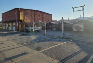 Plus de détails pour 101 Moulton St W, Decatur, AL - Flex à vendre