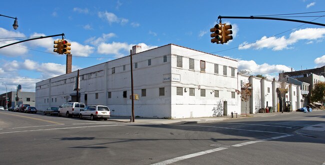 Plus de détails pour 69 2nd Ave, Brooklyn, NY - Industriel à louer