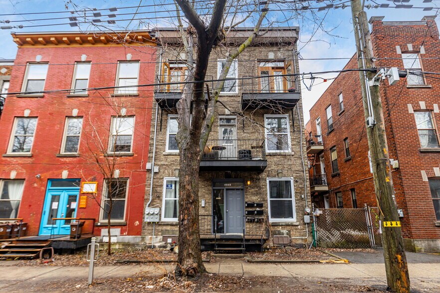 4568 Rue Boyer, Montréal, QC à vendre - Photo principale - Image 1 de 1