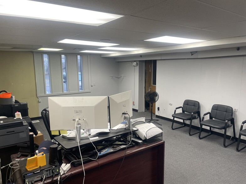 1120 Oak Hill Ave, Youngstown, OH for sale - Building Photo - Image 3 of 32