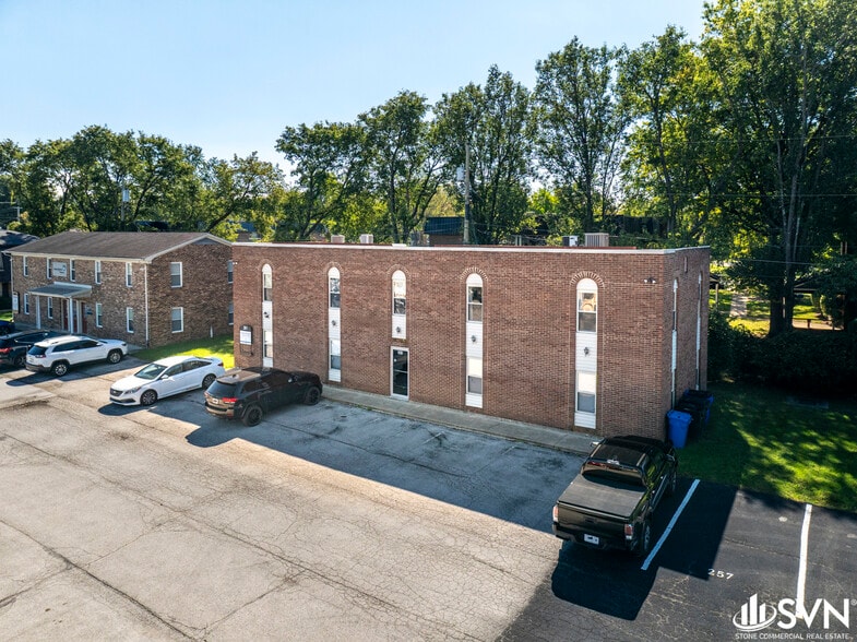 261 Regency Cir, Lexington, KY for lease - Building Photo - Image 3 of 20