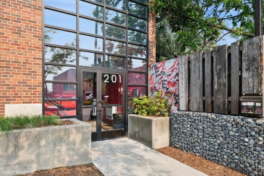 201 S. Ashland Ave. Ave, Chicago, IL à vendre - Photo du bâtiment - Image 2 de 41