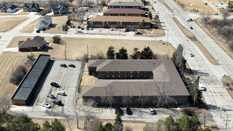 11513 Brown Deer Rd W, Milwaukee, WI for sale - Building Photo - Image 2 of 17